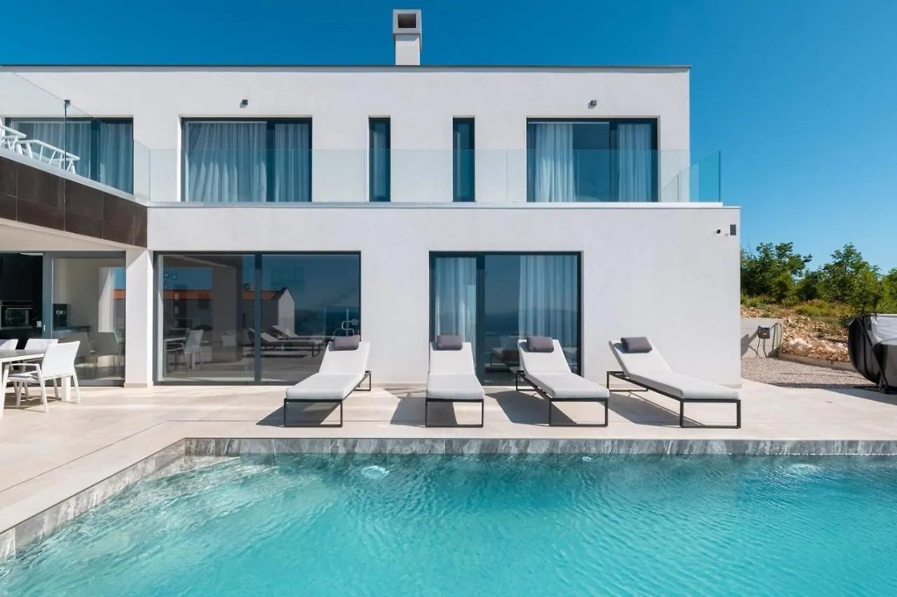 Villa Aristea With Sea View, Jacuzzi And Infinity Pool Vicani