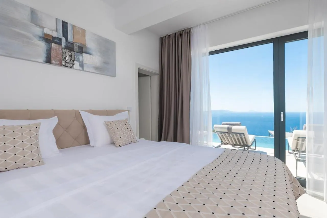 Villa Aristea With Sea View, Jacuzzi And Infinity Pool Vicani